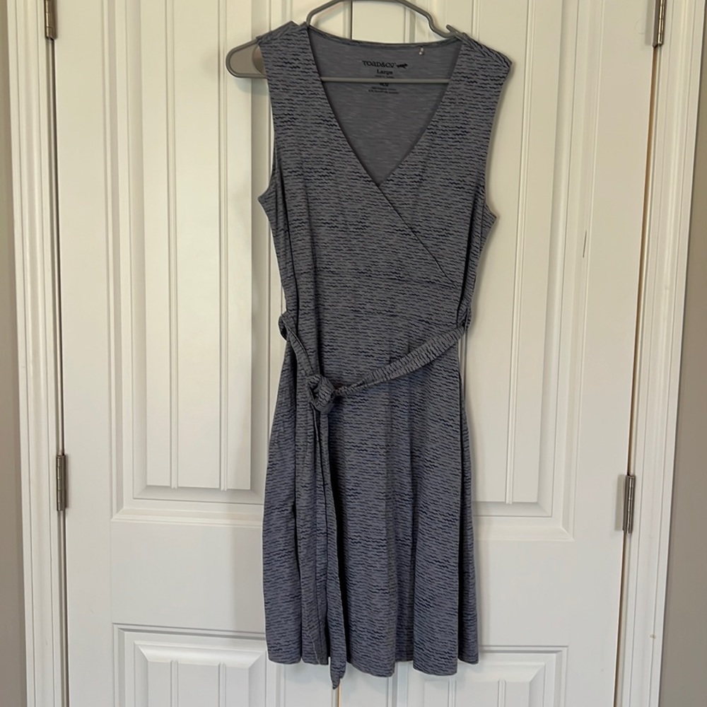 Toad & Co cute wrap top dress in large